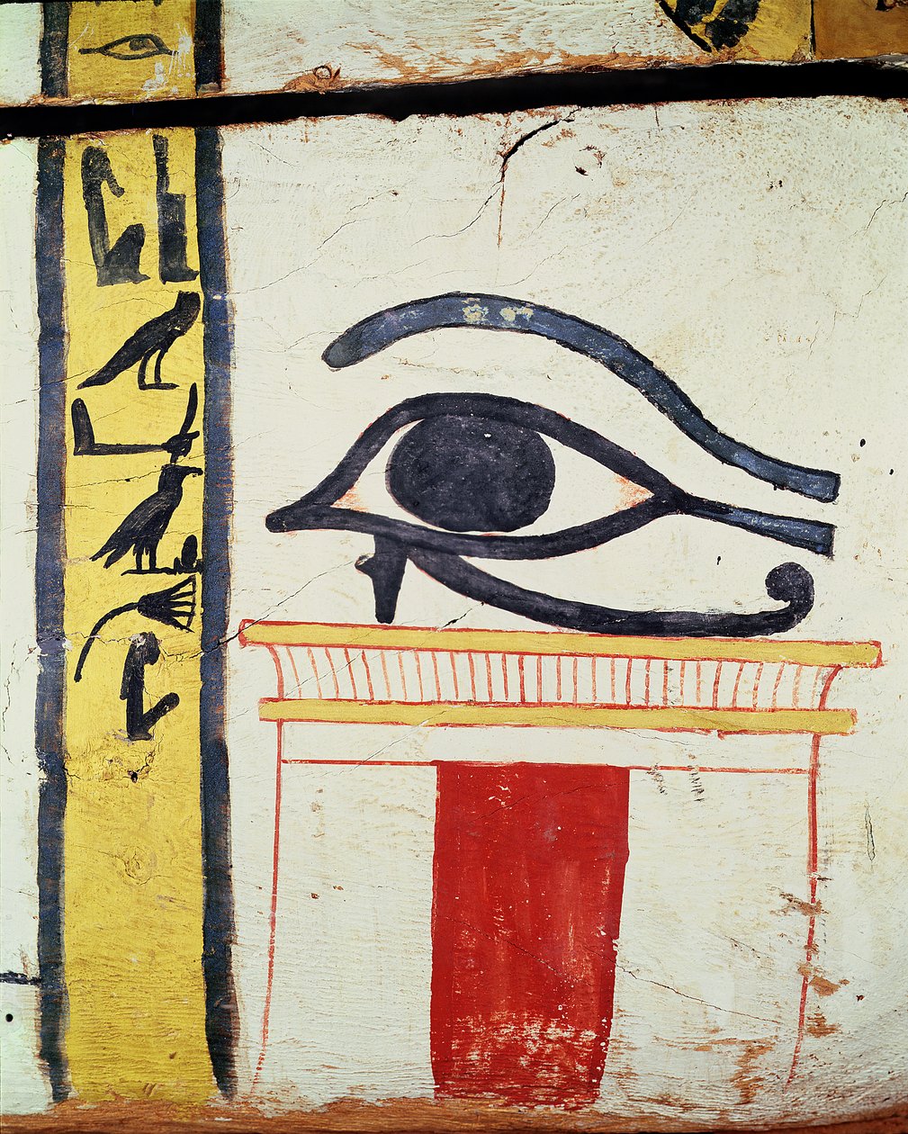 Wedjat Eye，详细信息来自新王国Madja女士的石棺封面，公元前1450年（漆木） 作者 埃及第十八王朝