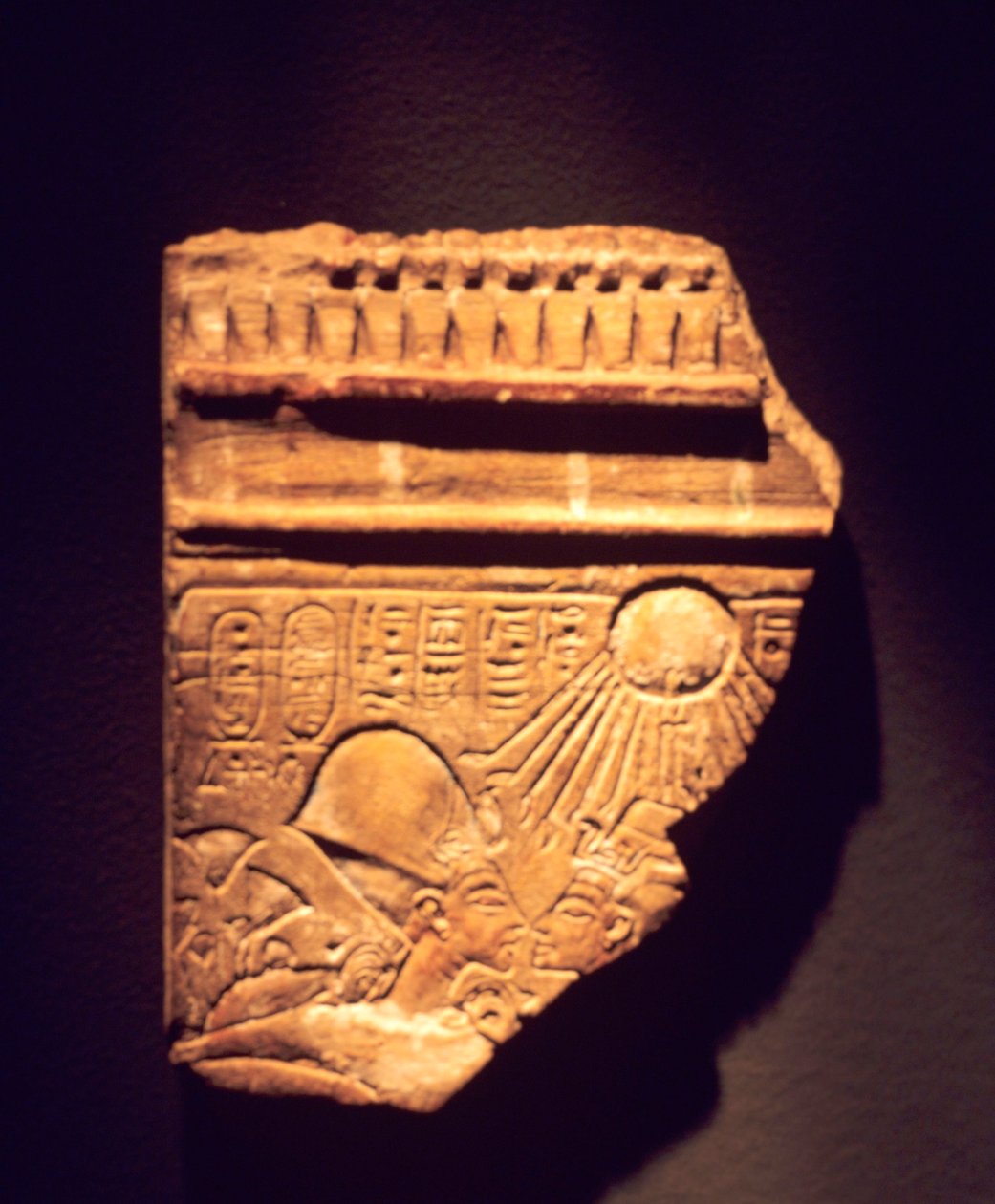 Akhenaten & Nefertiti reliefe fragment 作者 埃及第十八王朝
