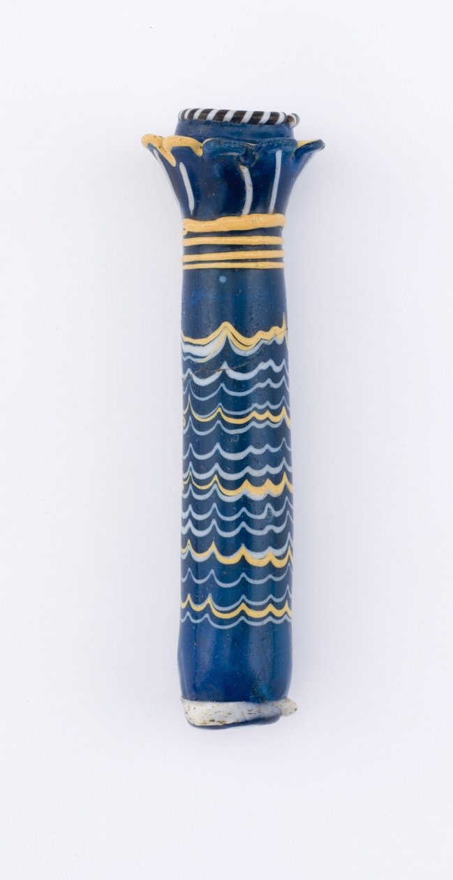 烧瓶，新王国，c.1400-1300 BC（玻璃） 作者 埃及第十八王朝
