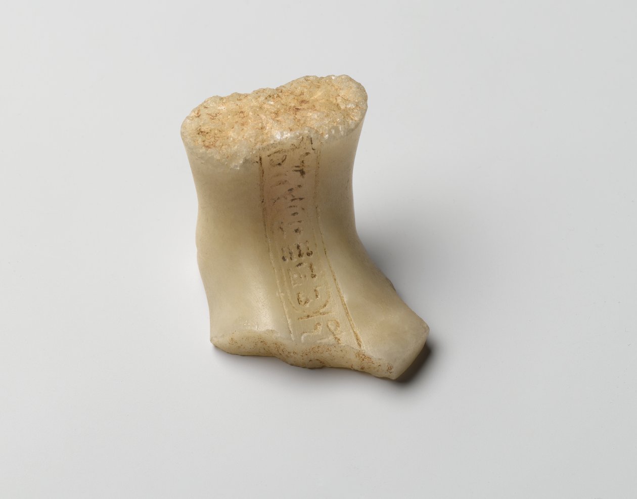 Nefertiti，新王国（雪花石膏）的shabti的脚 作者 埃及第十八王朝