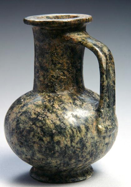 壶，新王国，约公元前1479-1353年（绿蛇皮石） 作者 埃及第十八王朝