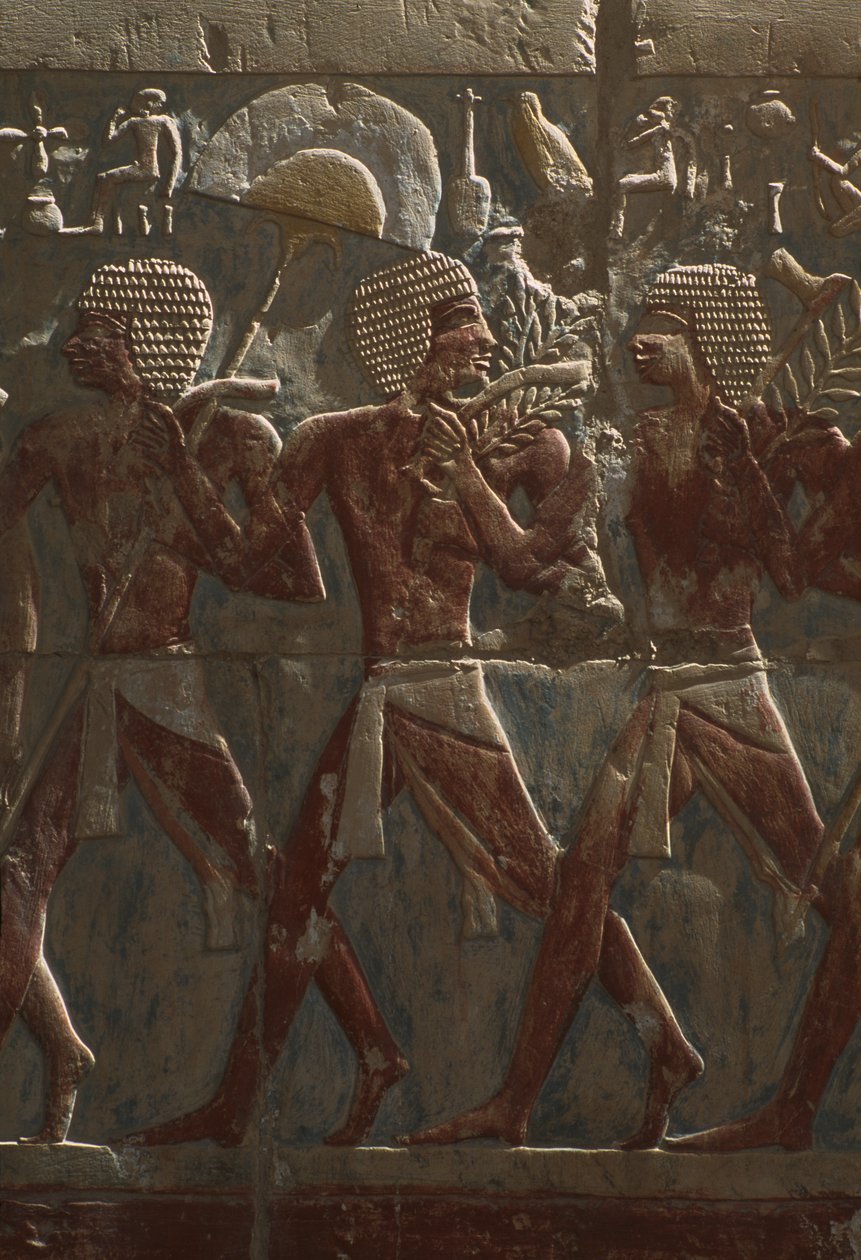 救济描绘游行以纪念女神Hathor，细节，来自哈特谢普苏特太平间神庙（公元前1503-1482）新王国（彩绘石灰石）（另见382845） 作者 埃及第十八王朝