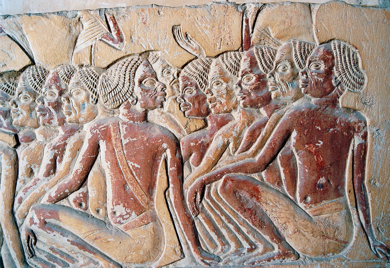 努比亚奴隶浮雕，Horemheb 陵墓第二宫，萨卡拉墓葬群，孟斐斯（联合国教科文组织世界遗产名录 作者 埃及第十八王朝