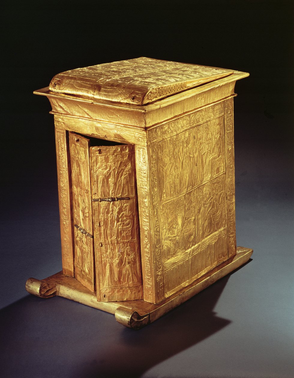 图坦卡蒙金色神殿（公元前1373-1352）新王国（用覆盖着金片的石头覆盖的木头）（另见227986） 作者 埃及第十八王朝