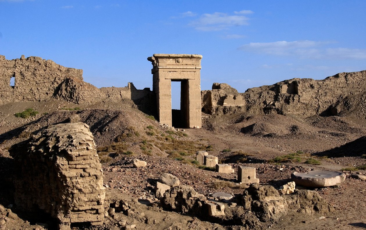 Egyptian Antiquit: View of the Arch of the North Gate, Temple of Hathor, Denderah, Egypt 作者 埃及托勒密时期