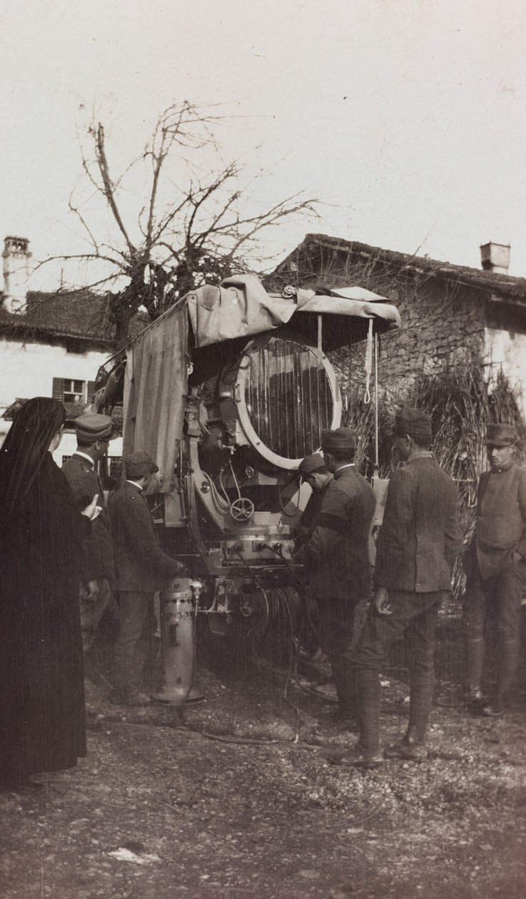弗留利-威尼斯朱利亚第一次世界大战专辑：光电车，1916年4月1日（黑白照片）。 作者 埃琳娜·比安康奇尼（Elena Bianconcini）
