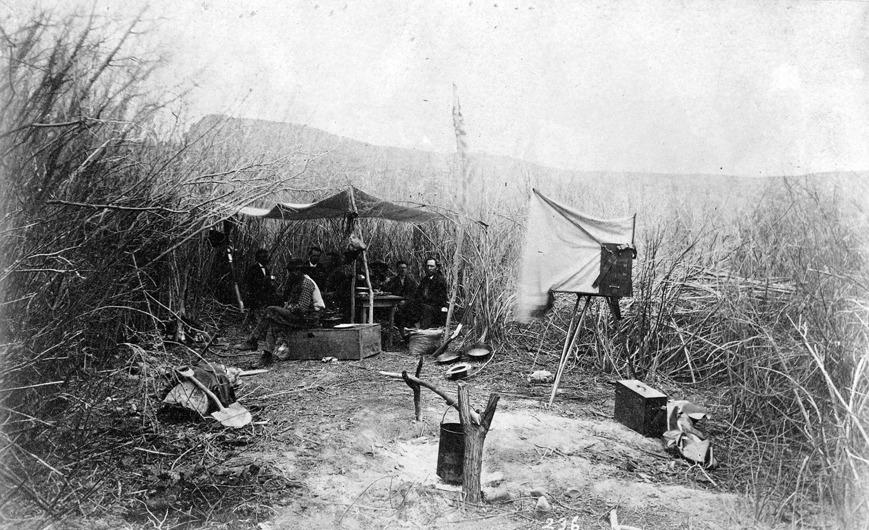 约翰韦斯利鲍威尔探险的第一阵营，在柳树，绿河，怀俄明州，1871年 作者 埃里亚斯·奥尔科特·比曼（Elias Olcott Beaman）