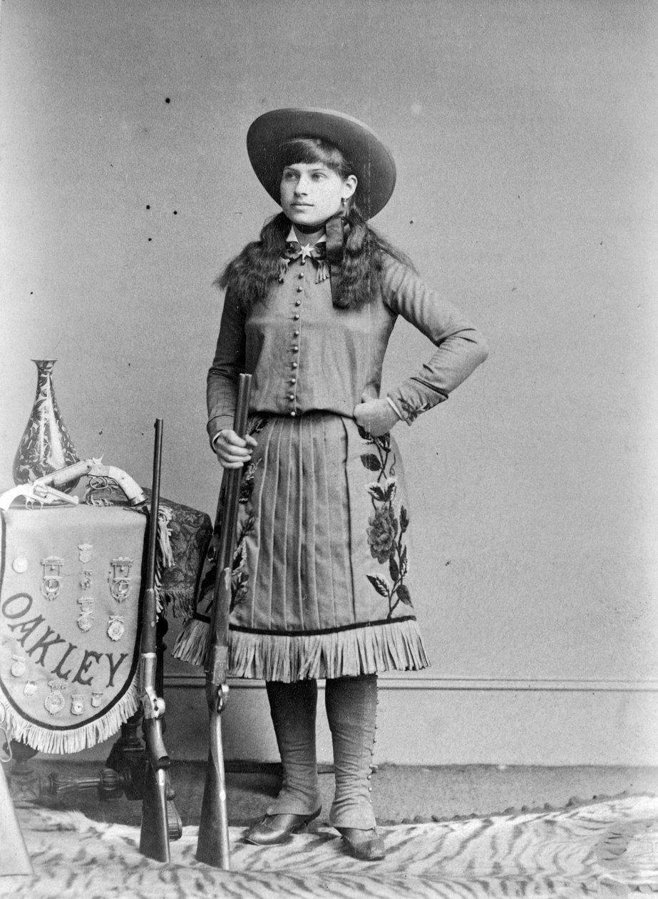 安妮奥克利小姐，Little Sure Shot，Buffalo Bill&39;s Wild West，1890-1900 作者 艾略特和弗莱工作室