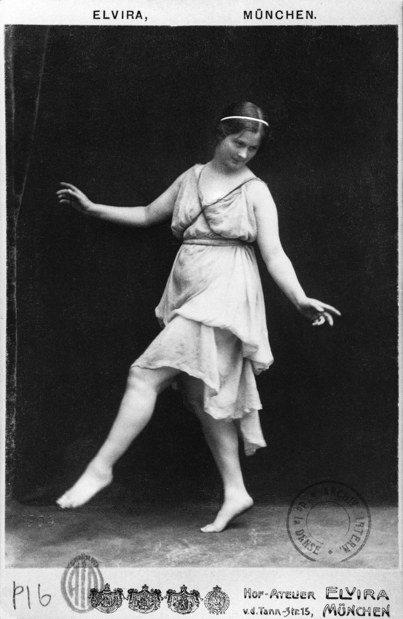 Isadora Duncan（1877-1927）c.1903-04 作者 艾尔维拉工作室