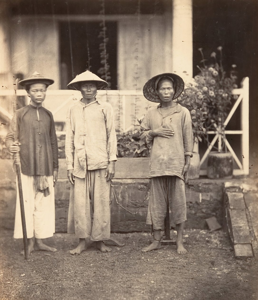 由马塔带领的囚犯，科钦纳州，1866年。 作者 埃米尔·格塞尔（Emile Gsell）