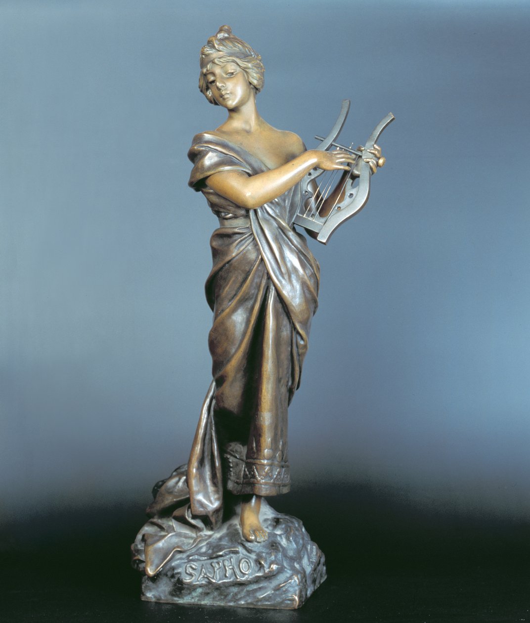 萨福，c.1910（铜牌） 作者 伊曼纽尔·维拉尼斯（Emmanuel Villanis）