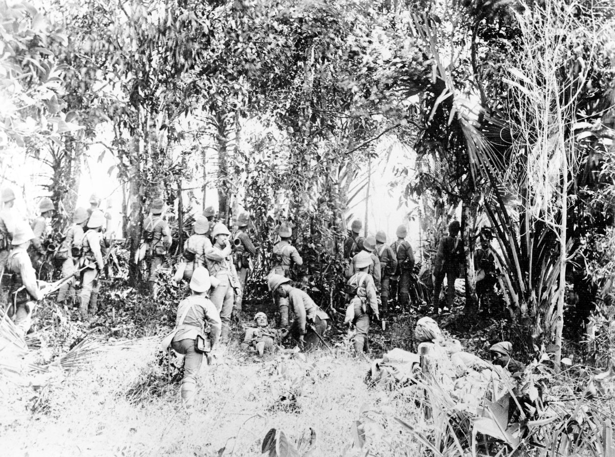 1891年在Wuntho Sawbwa战役期间袭击缅甸Kyaing-Kwintaung寨，由第2德文郡Regt 作者 英国摄影师