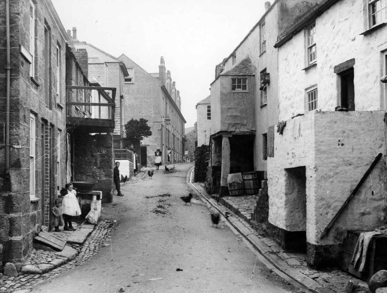 Back Road East，St Ives，c.1880-99 作者 英国摄影师
