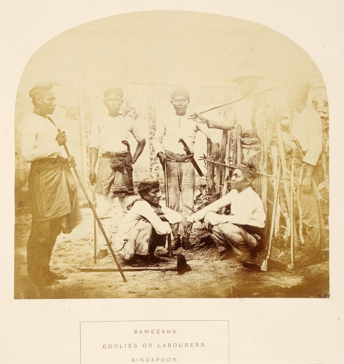 Baweeans，Coolies或Laborers，新加坡，来自印度人民，J. Forbes Watson，1868年出版（蛋白印刷品） 作者 英国摄影师