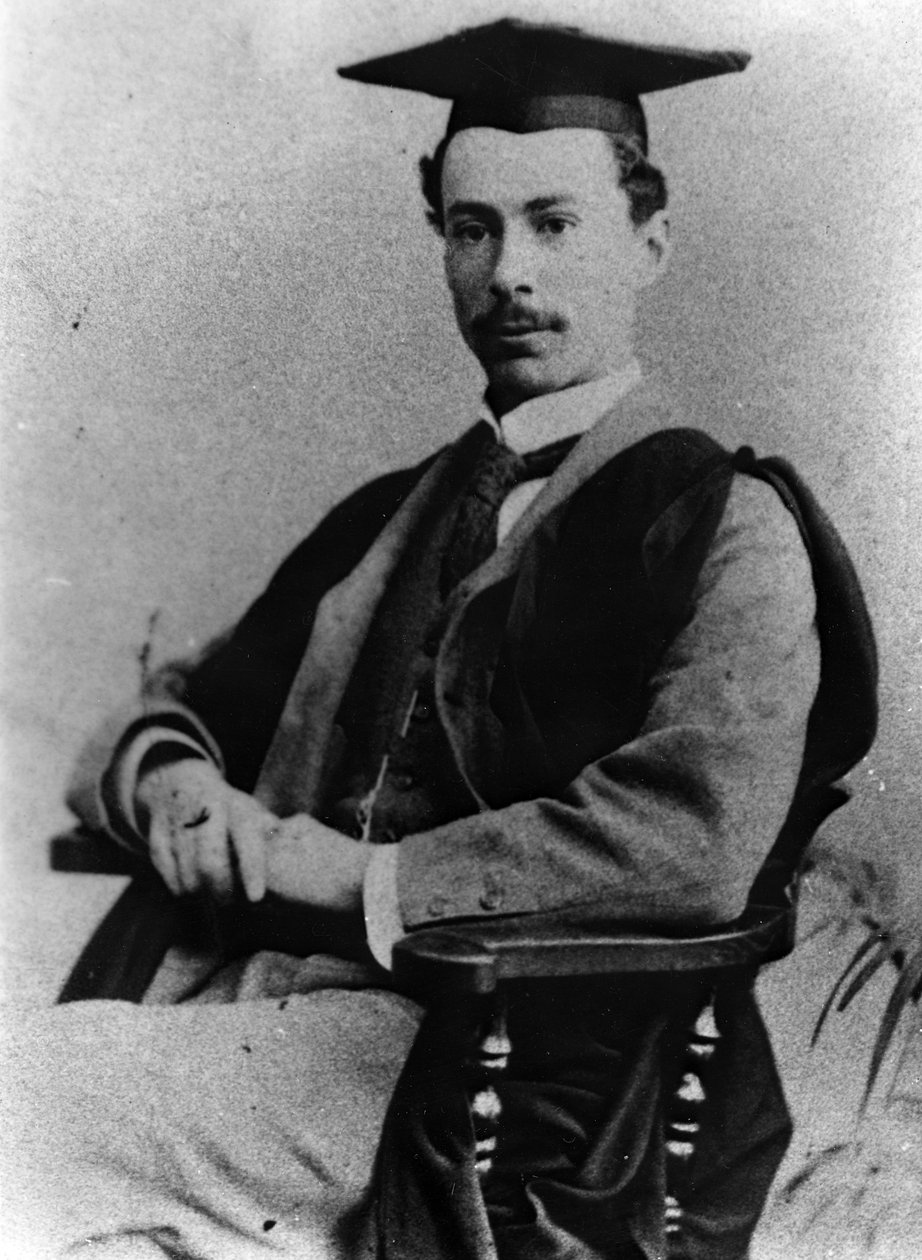 Bertrand Russell，c.1895 作者 英国摄影师
