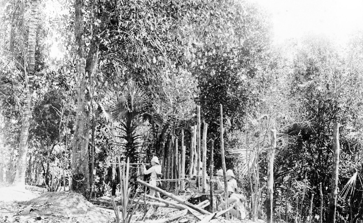英国军队在缅甸丛林中战斗，c.1891 作者 英国摄影师