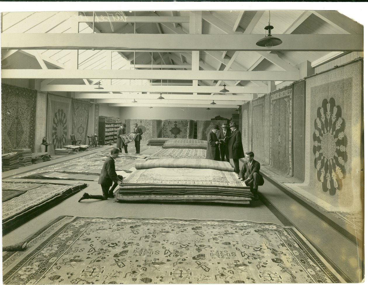 Carpet Trades主展厅，1923年 作者 英国摄影师