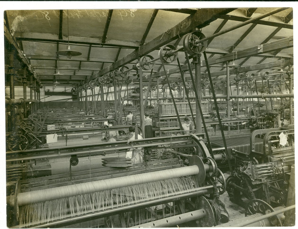 布料编织室，Long Meadow mill，1923 作者 英国摄影师