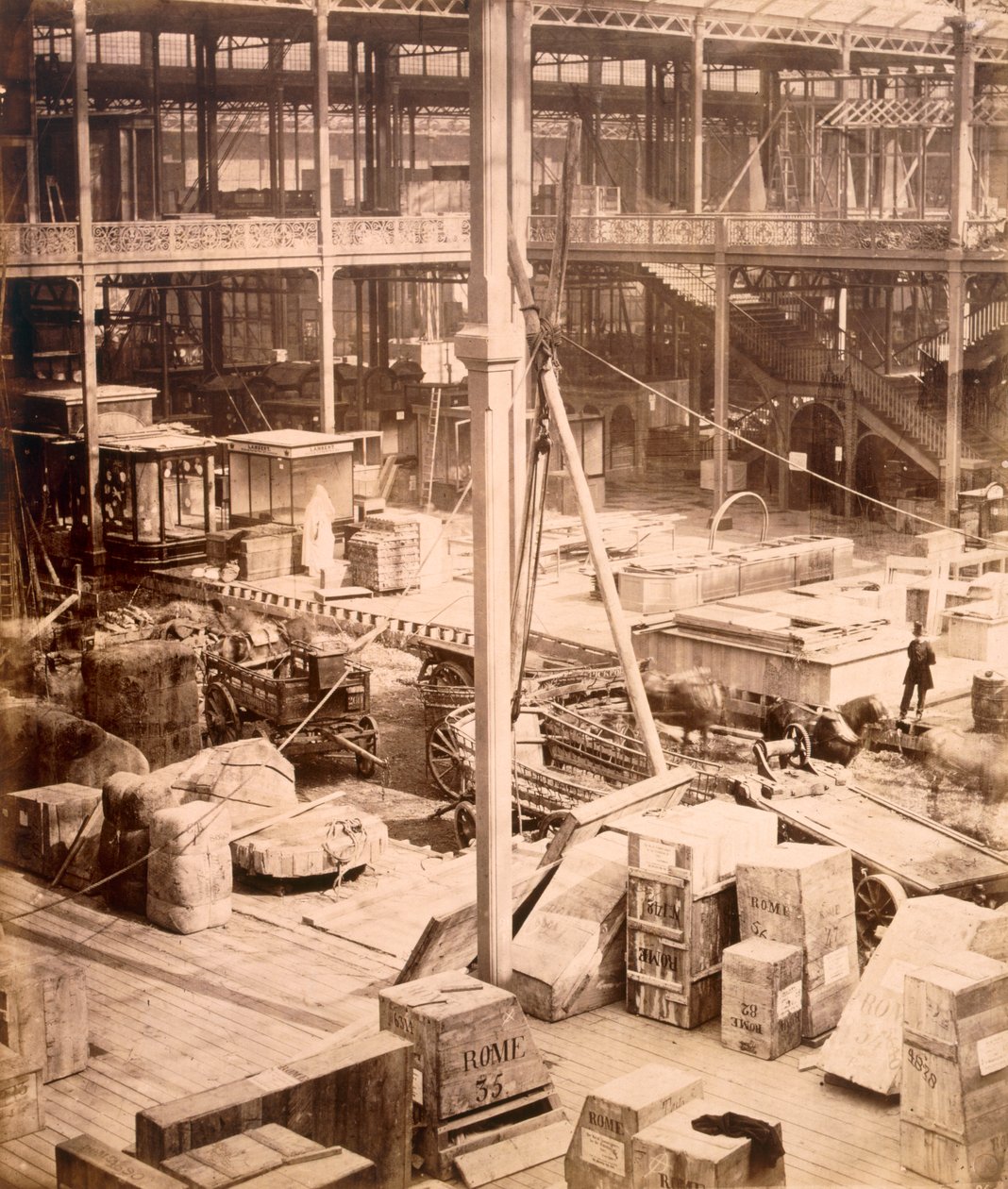 建筑，国际展览，1862年（棕褐色照片） 作者 英国摄影师