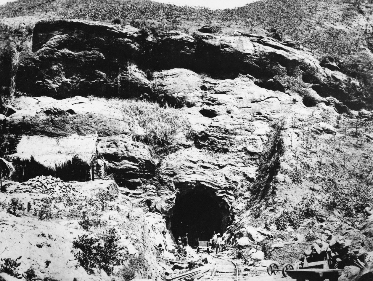 科伦坡 - 康提铁路隧道的建设，1860年代 作者 英国摄影师