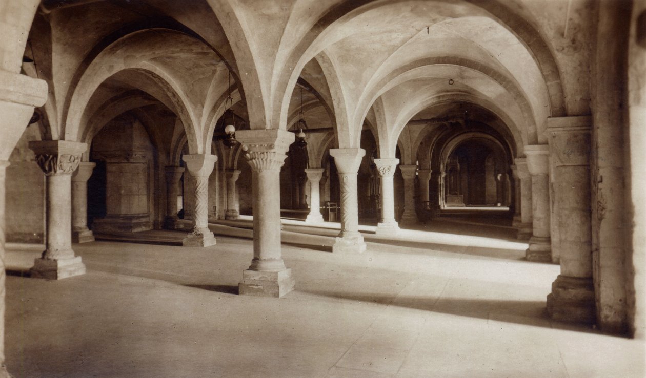 坎特伯雷大教堂的地穴，c.1920 作者 英国摄影师