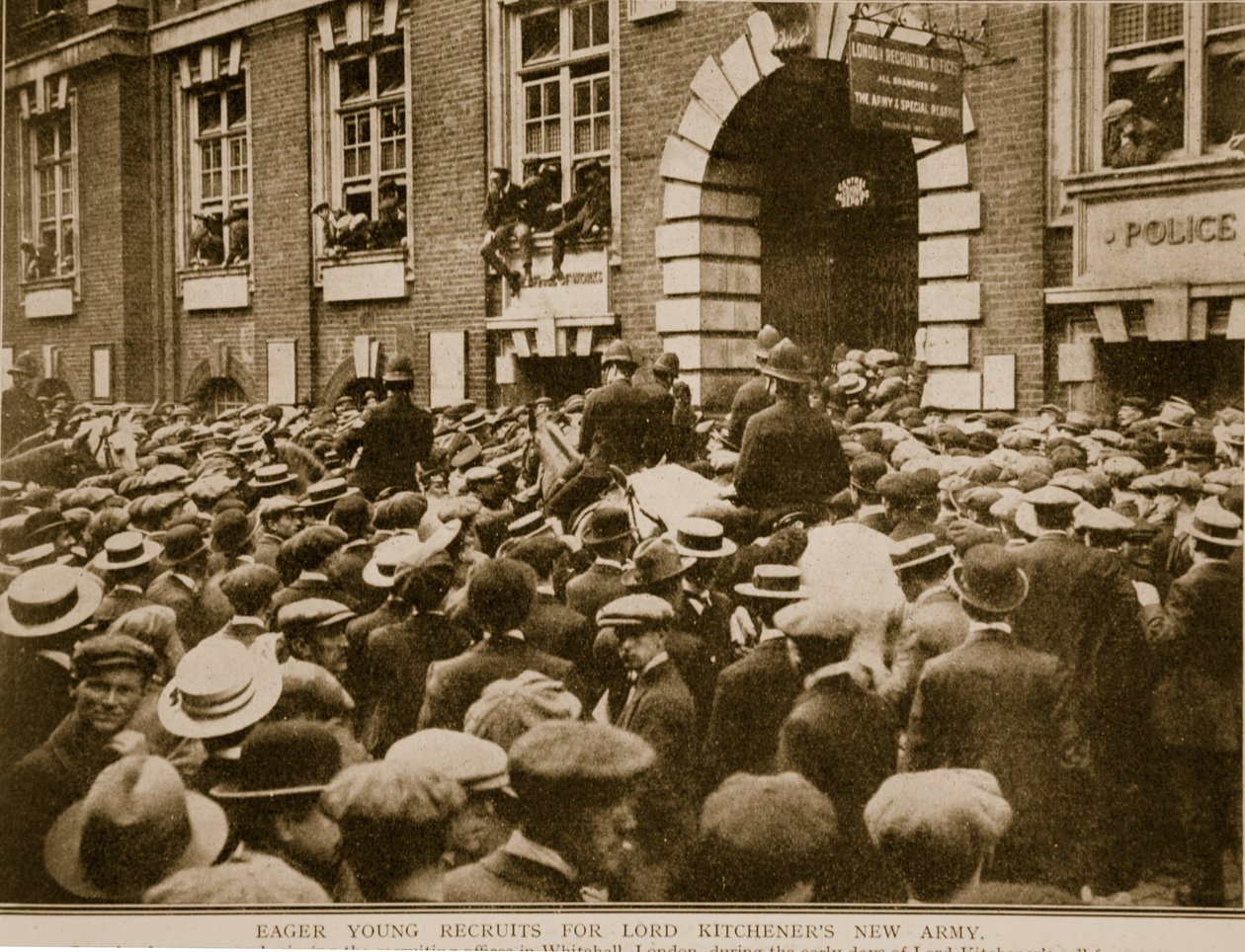 1914年至1919年，基奇纳新军勋爵（Lord Kitcheners New Army）热切期待年轻人 作者 英国摄影师