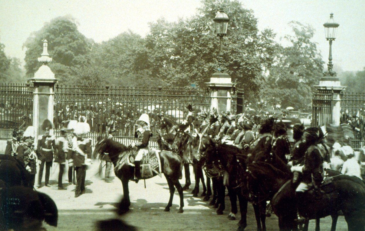 东印度公司骑兵在维多利亚女王纪念日金禧，1887年 作者 英国摄影师