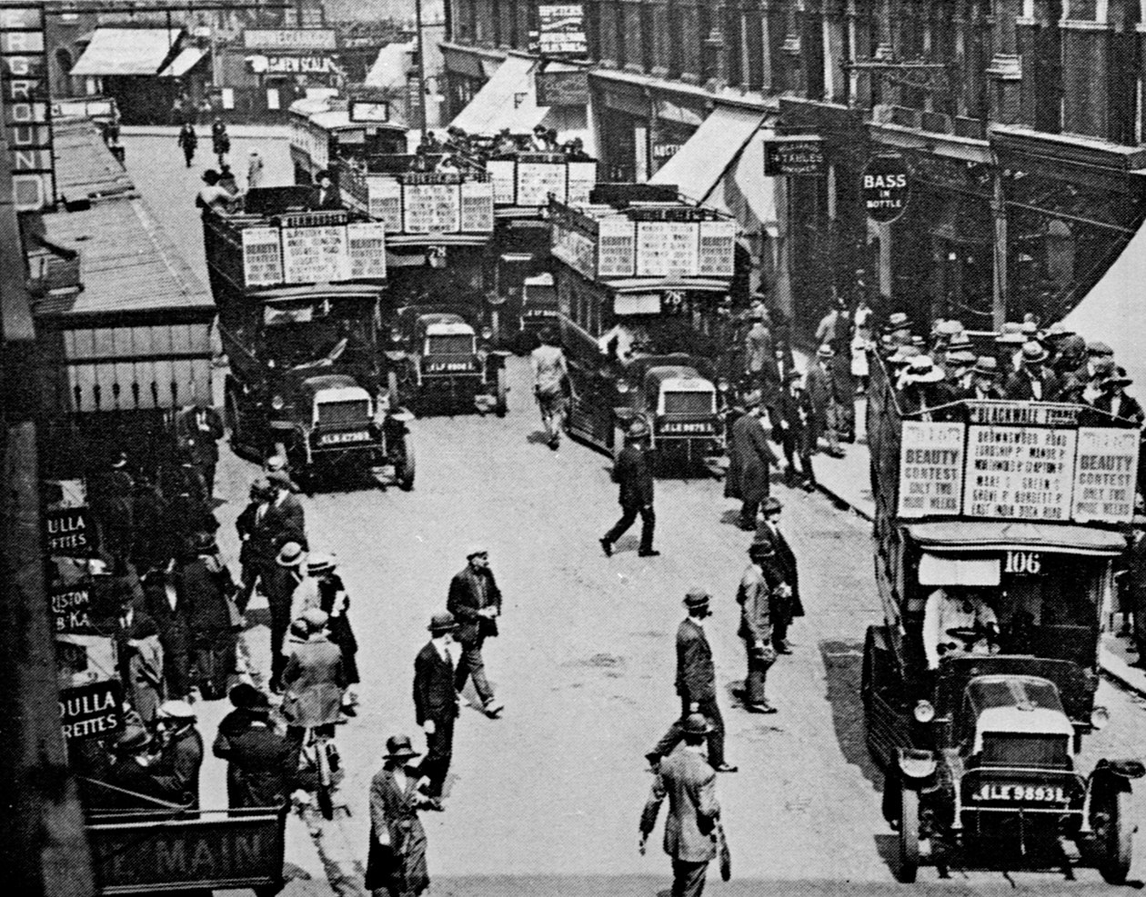 芬斯伯里公园站，c.1923 作者 英国摄影师