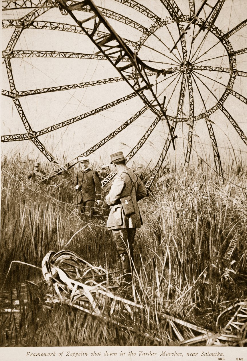 Zeppelin的框架在1914年至1919年在Salonika附近的Vardar沼泽中击落 作者 英国摄影师