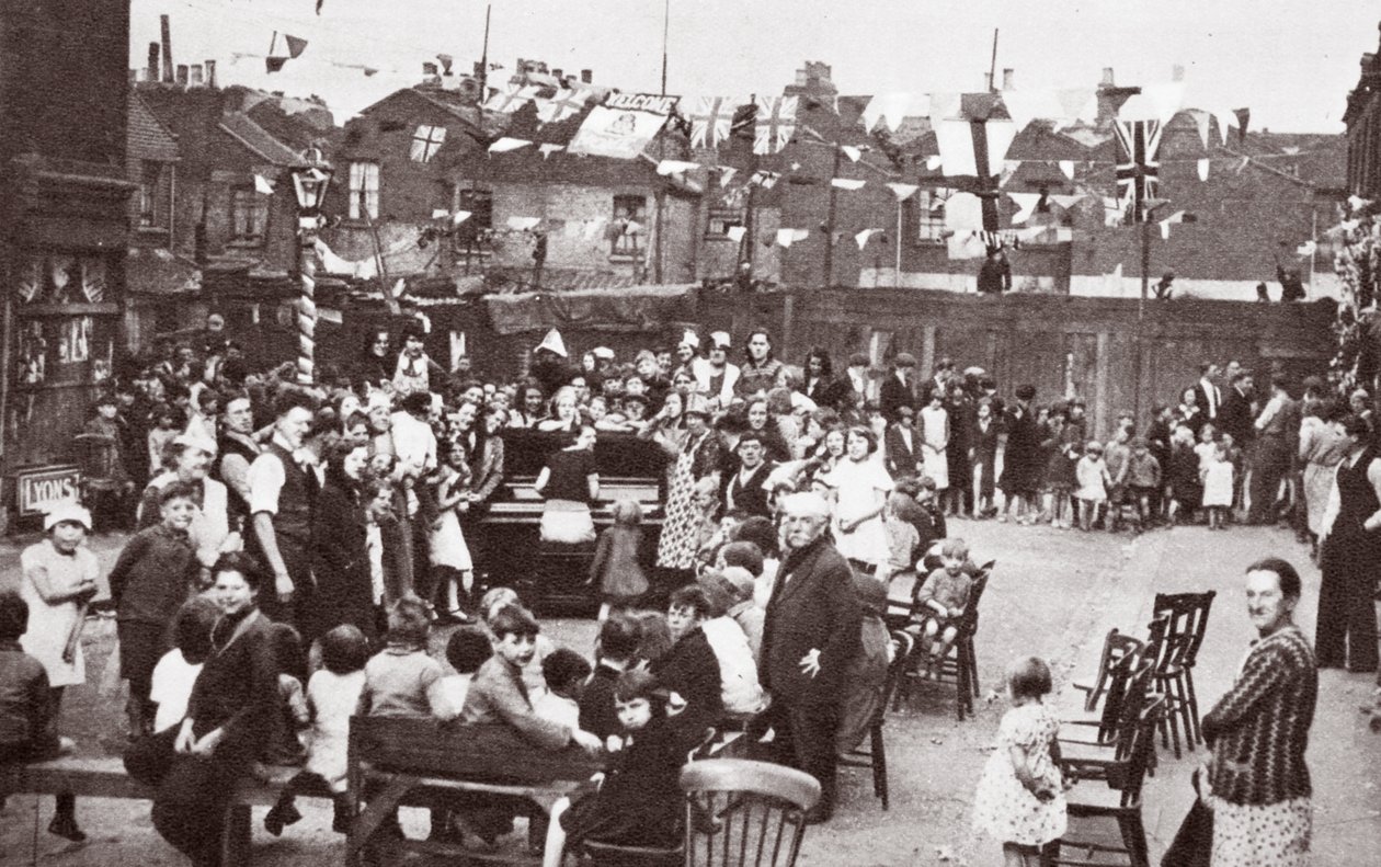 Jubilee街头派对，1935年 作者 英国摄影师