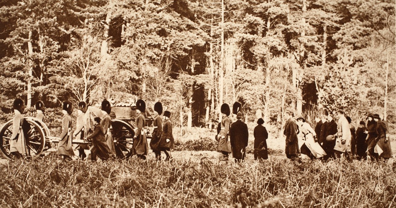 1936年，桑德灵厄姆的国王乔治葬礼游行，穿过他喜爱的森林 作者 英国摄影师