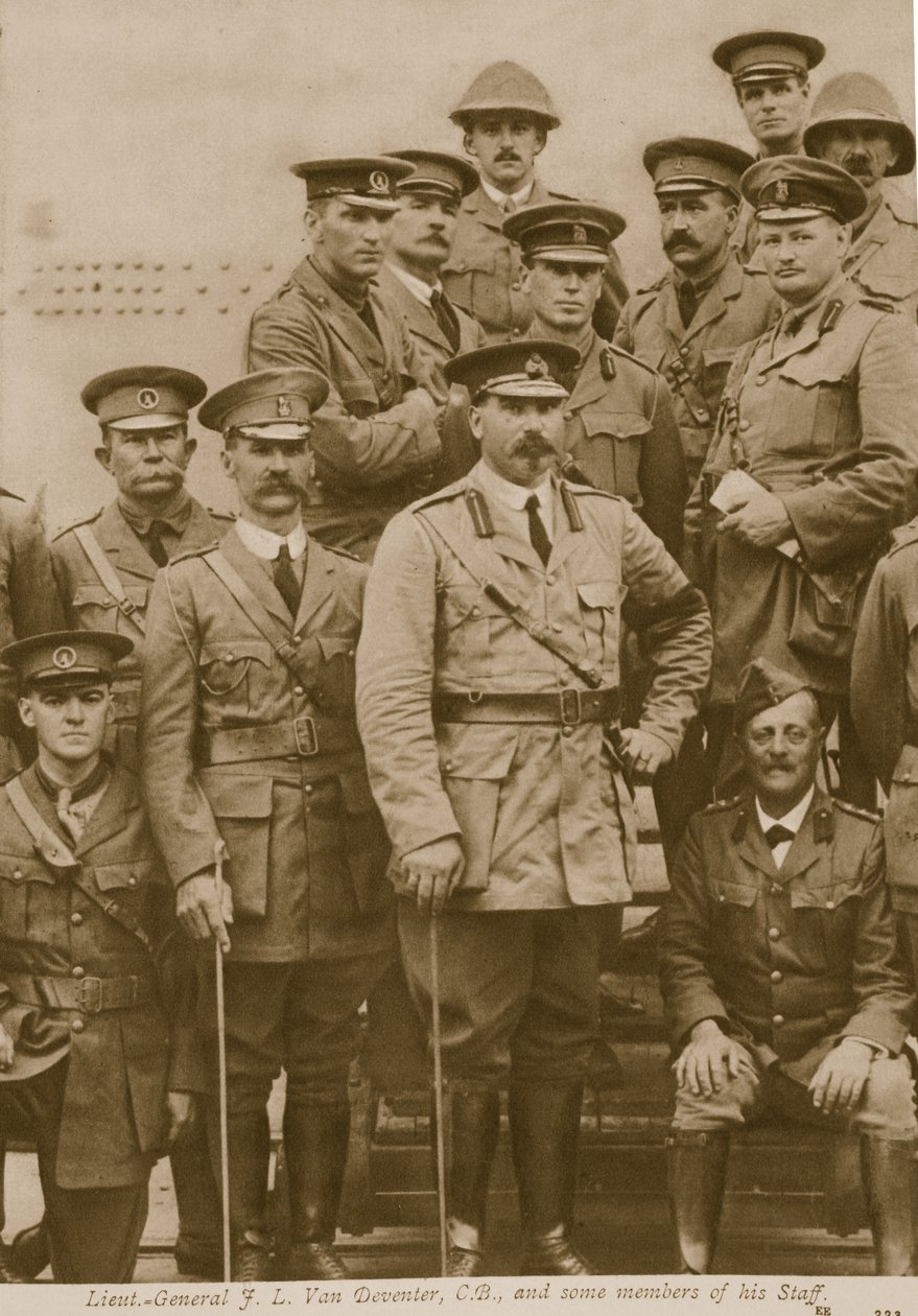 1914年至1919年，FL Van Deventer中将，CB及其一些工作人员 作者 英国摄影师