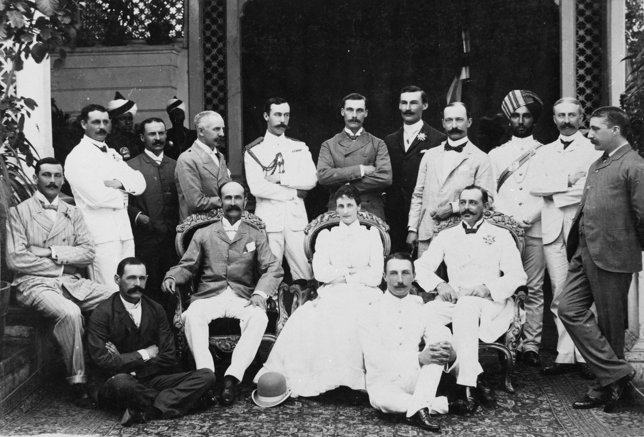 Lord＆Lady Lansdowne和Viceregal Lodge的工作人员，Shimla，c.1888-94 作者 英国摄影师
