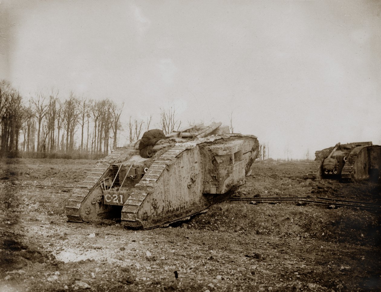 Mk II坦克于1917年在阿拉斯开始行动 作者 英国摄影师