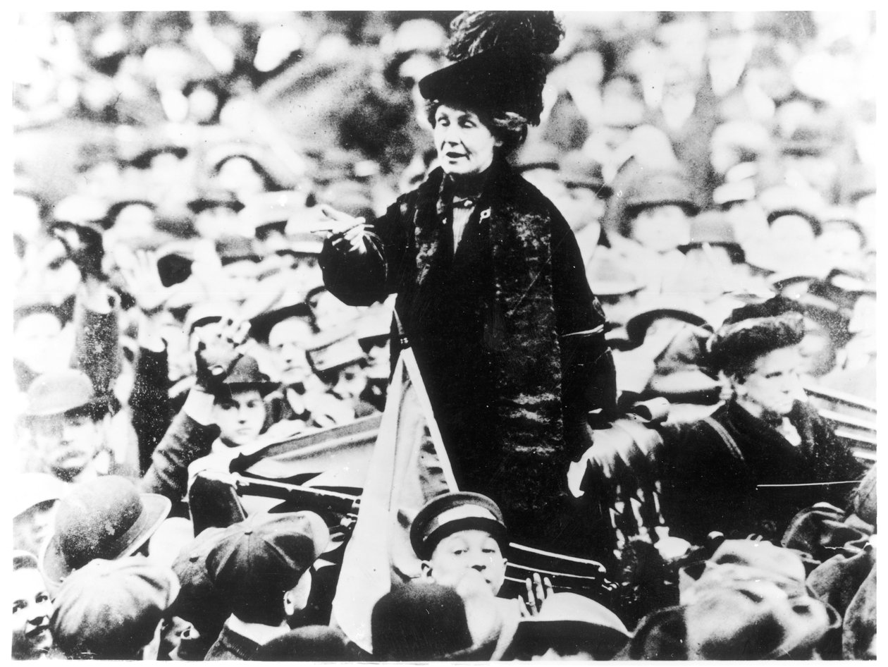 Emmeline Pankhurst女士（1857-1928）在纽约演讲 作者 英国摄影师