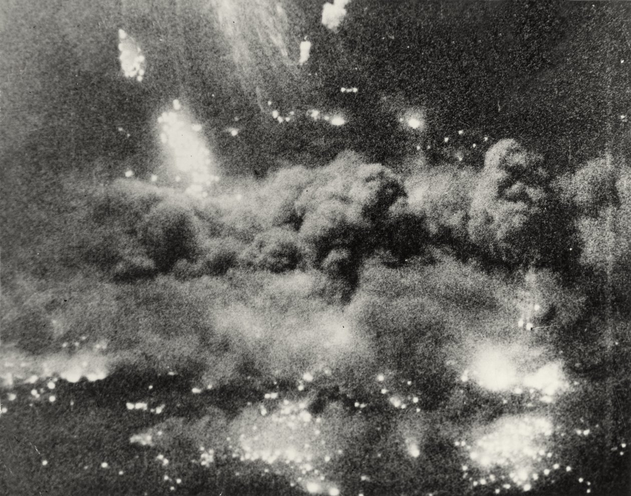 照片显示柏林的景色，包括炸弹损坏，德国，1945年 作者 英国摄影师