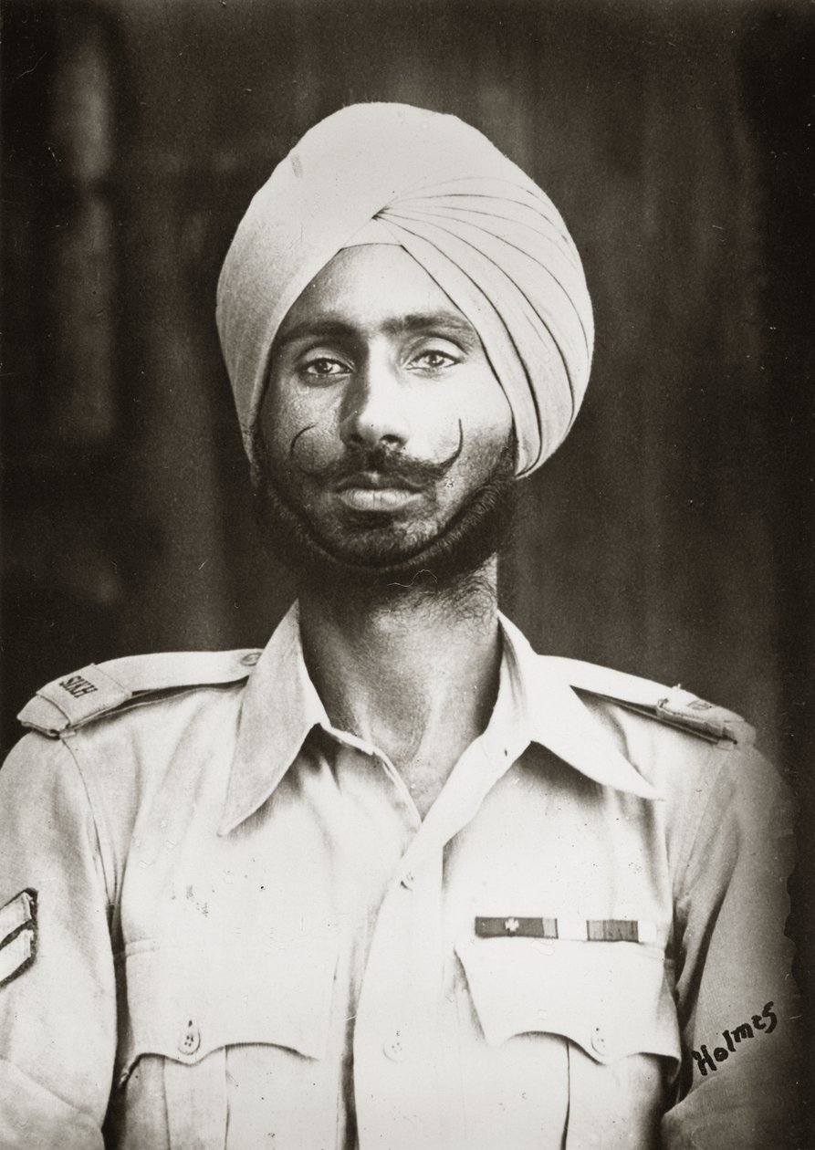 1944年，缅甸锡克教徒团第11营Naik Nand Singh的肖像 作者 英国摄影师