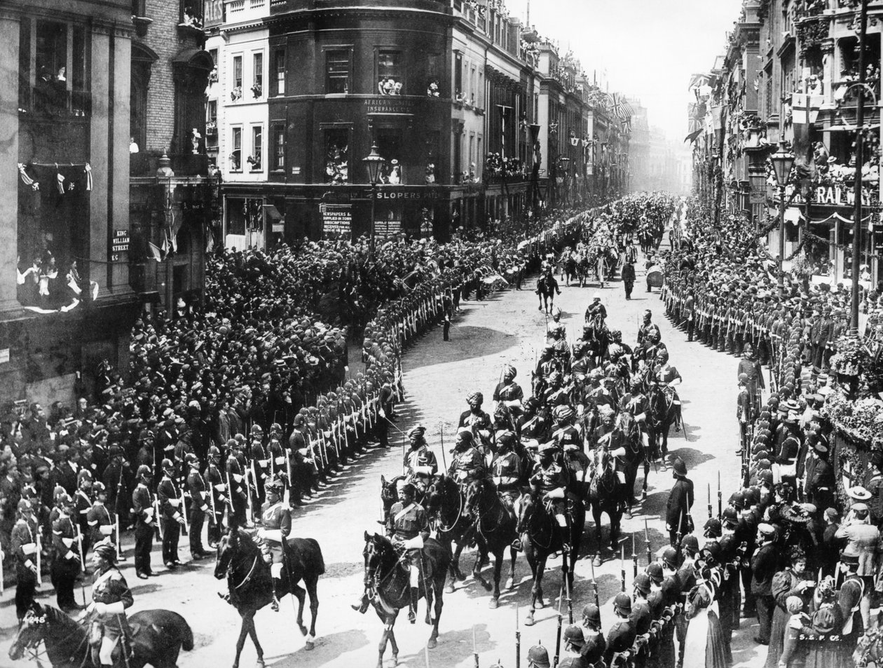 Queen Victorias Diamond Jubilee游行队伍于1897年穿过威廉王街 作者 英国摄影师