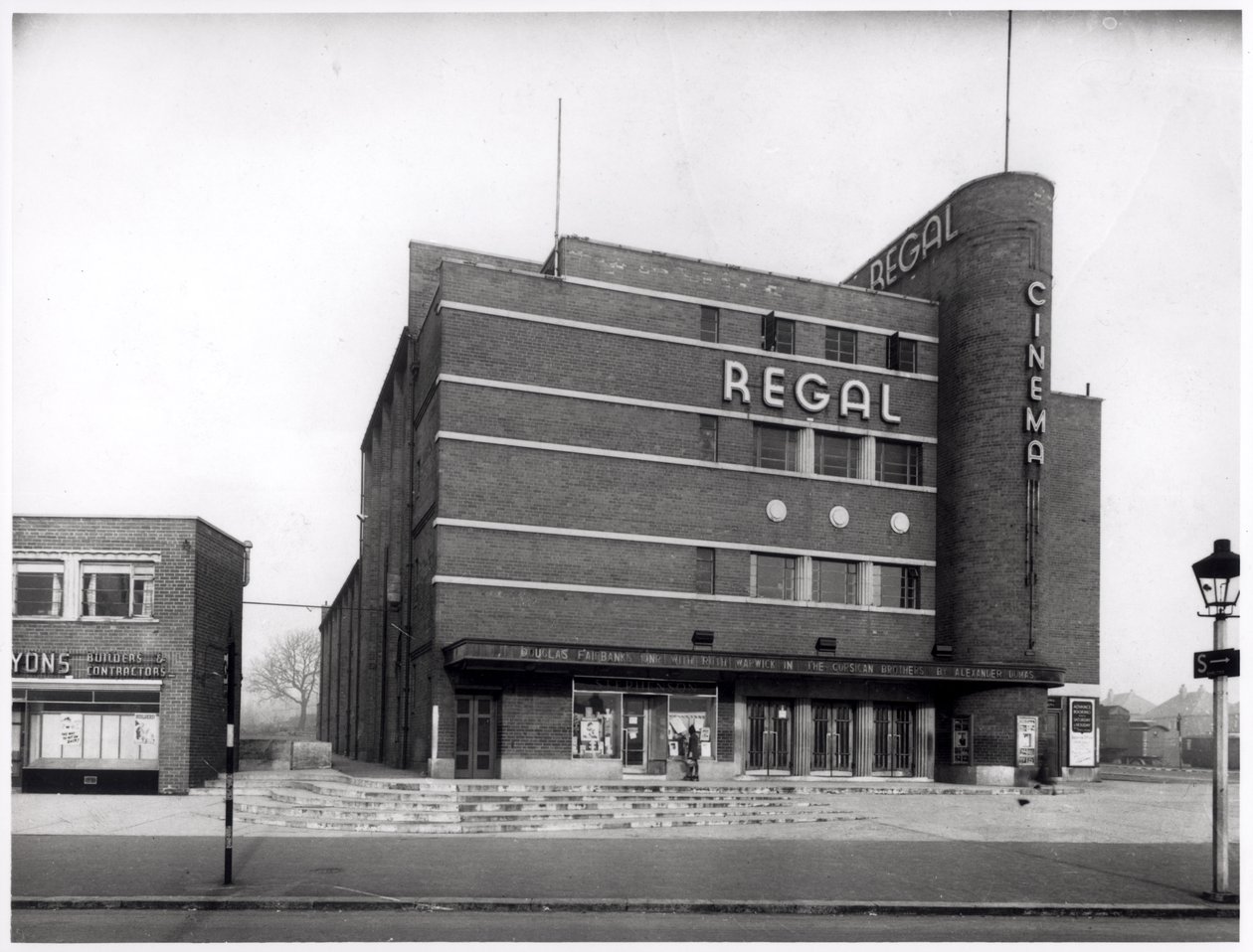 1943年，利兹的Cross Gates Road上的Regal Cinema 作者 英国摄影师