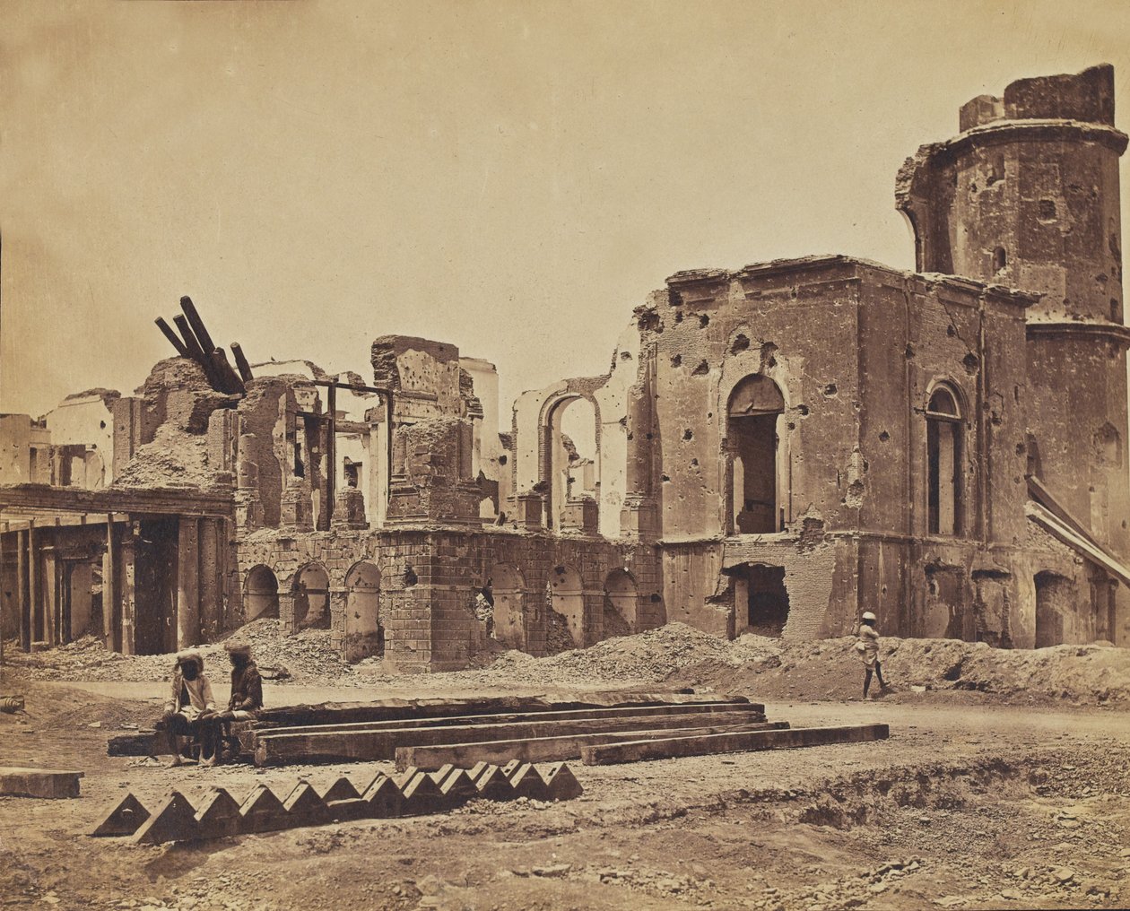 被破坏的宫殿，c.1858（棕褐色照片） 作者 英国摄影师