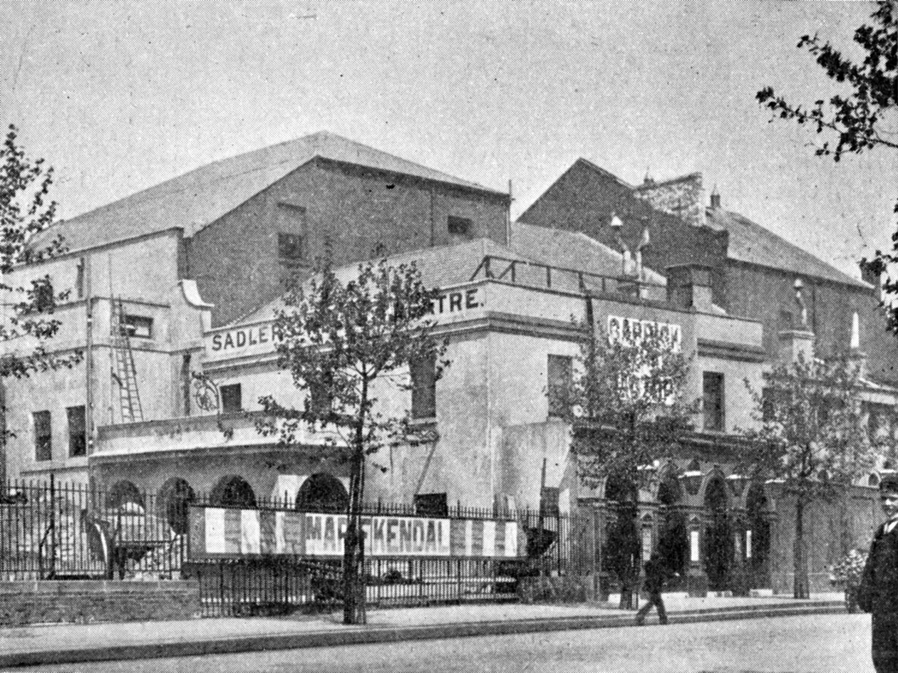 Sadler Wells剧院，国王的插图，1901年6月1日 作者 英国摄影师