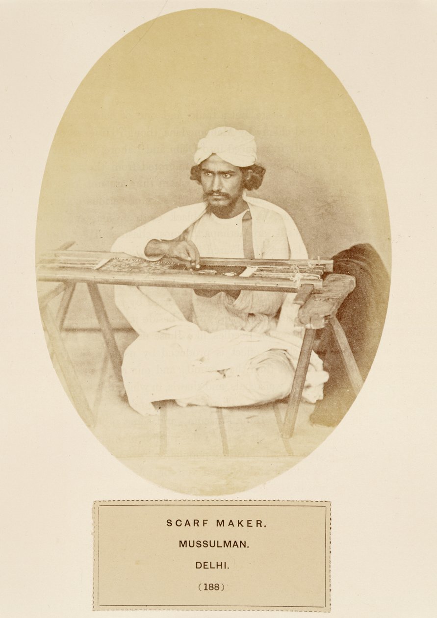 Scarf Maker，Mussulman，德里，印度人民，J. Forbes Watson，1868年出版（蛋白印刷品） 作者 英国摄影师