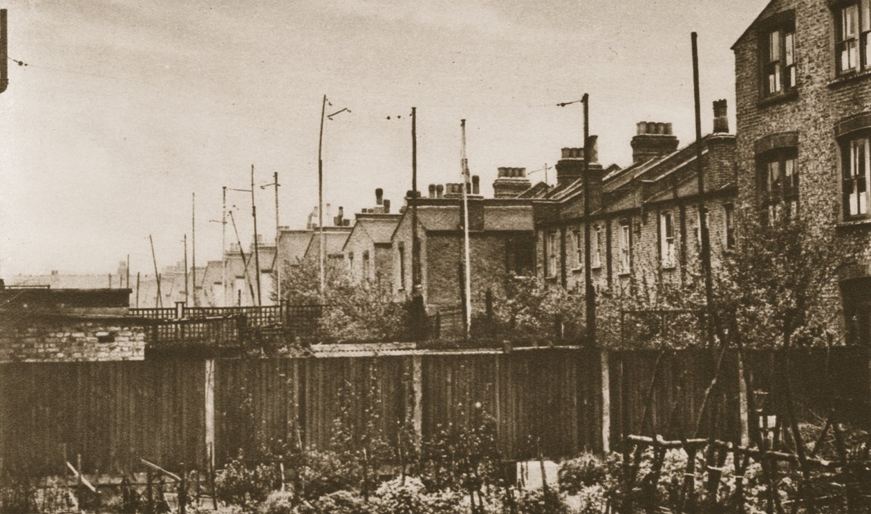 郊区的天线，来自Wonderful London，1926-27出版（照相凹版） 作者 英国摄影师