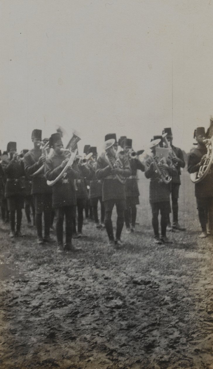 乐队，1914年 作者 英国摄影师