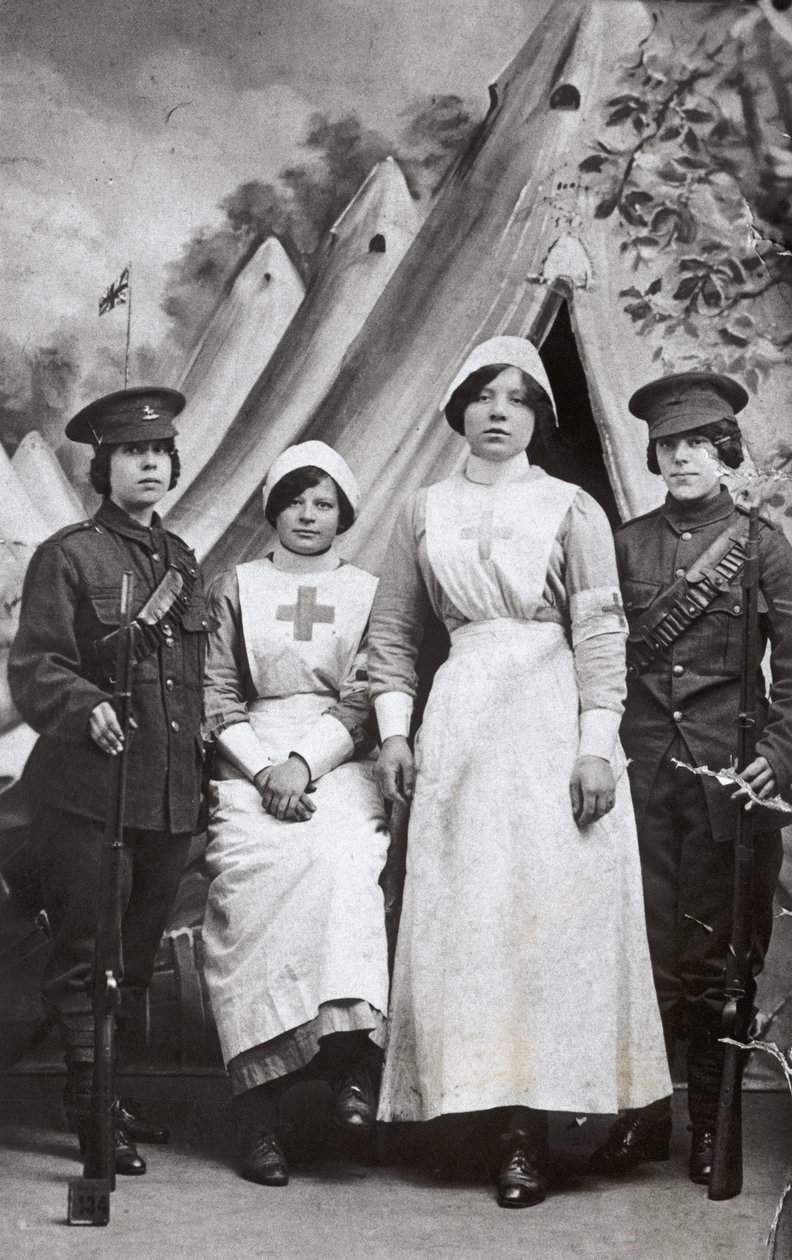 战争中的妇女，1914-18 作者 英国摄影师