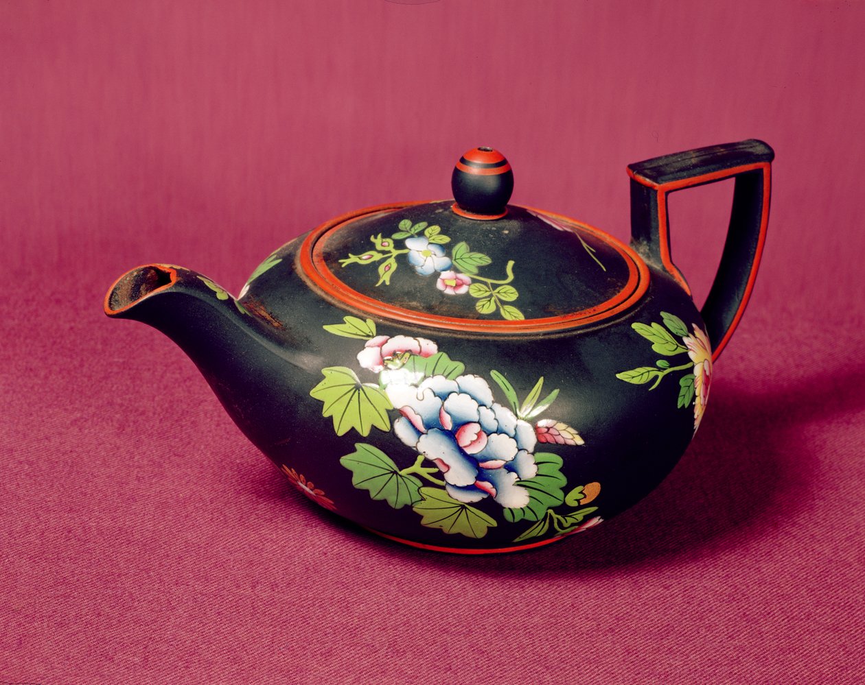 黑色玄武岩Wedgwood茶壶，珐琅花，c.1840-50（粗陶器） 作者 英语学校