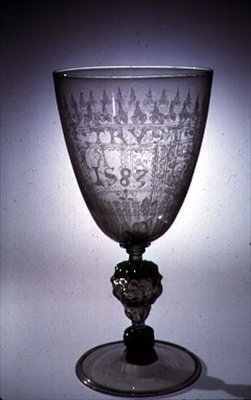 钻石点雕刻高脚杯由Giacomo Verzelini，伦敦，1583年（玻璃） 作者 英语学校