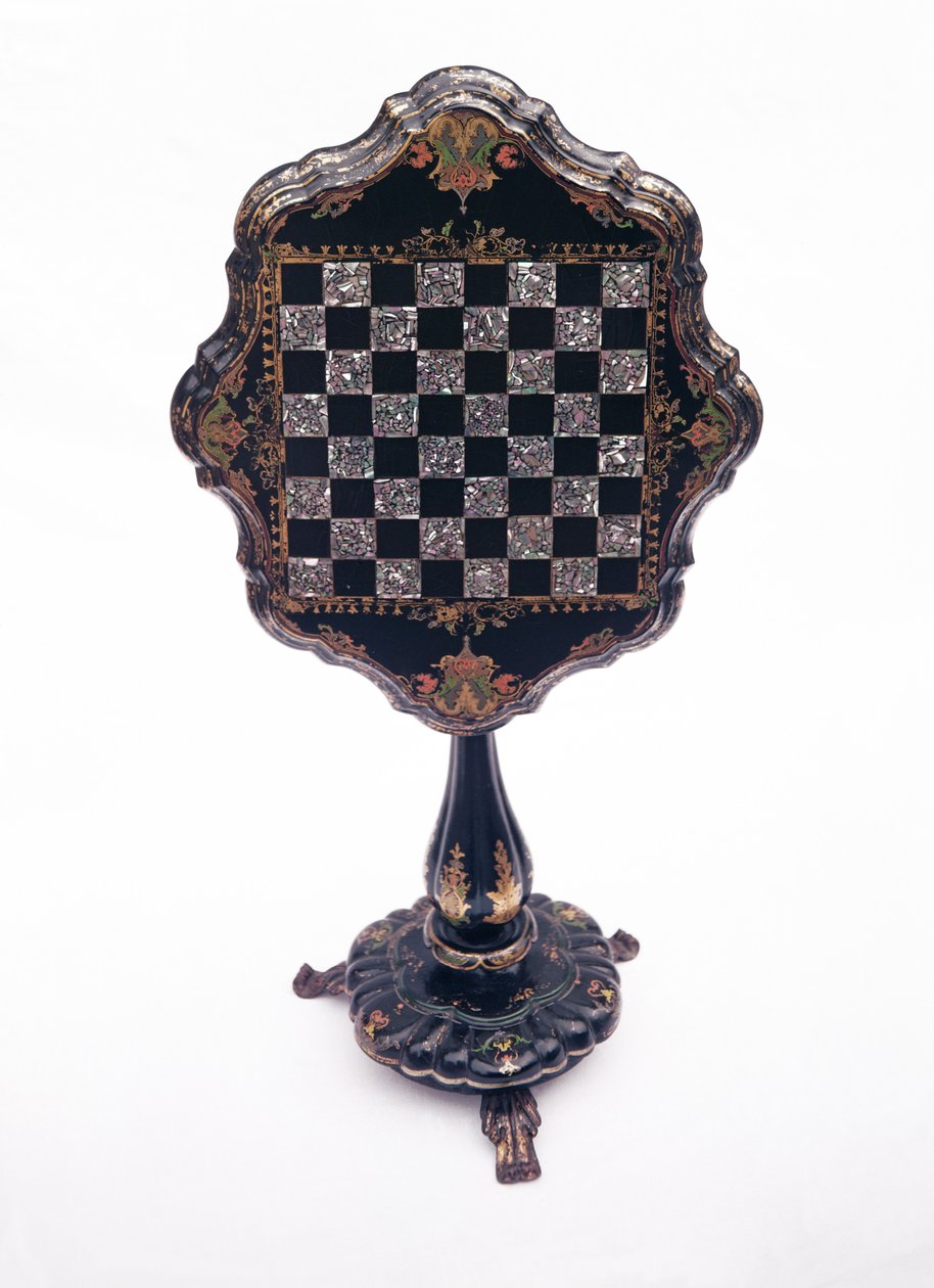 游戏桌，c.1850-60（用珍珠母镶嵌的纸质纸板） 作者 英语学校