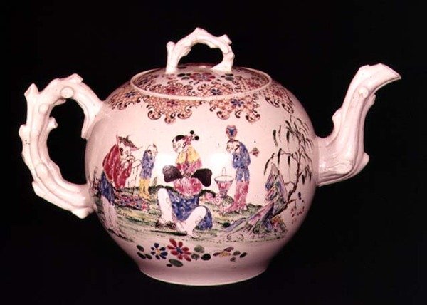 斯塔福德郡打孔锅，c.1755（盐釉粗陶器） 作者 英语学校