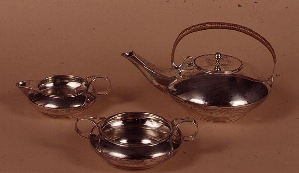 Haseler and Co.为Liberty＆Co.，伯明翰，1904年提供的茶水服务（白银） 作者 英语学校